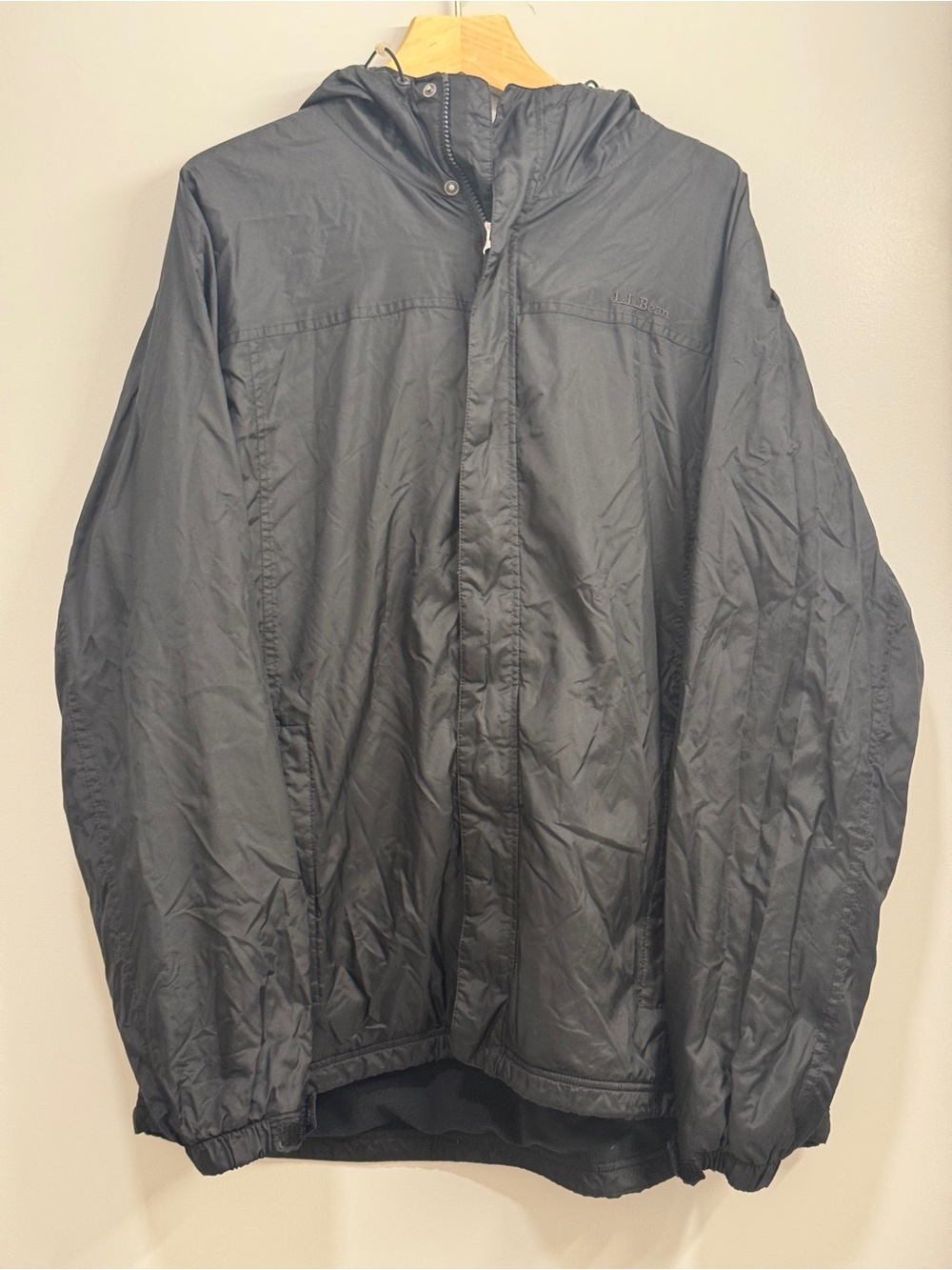 L.L. Bean Lightweight Men’s Black Hooded Jacket Fall Winter